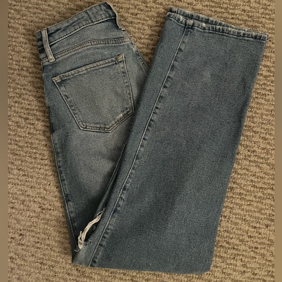 Hollister Ultra High Rise Dad Jeans - Picture 2 of 2